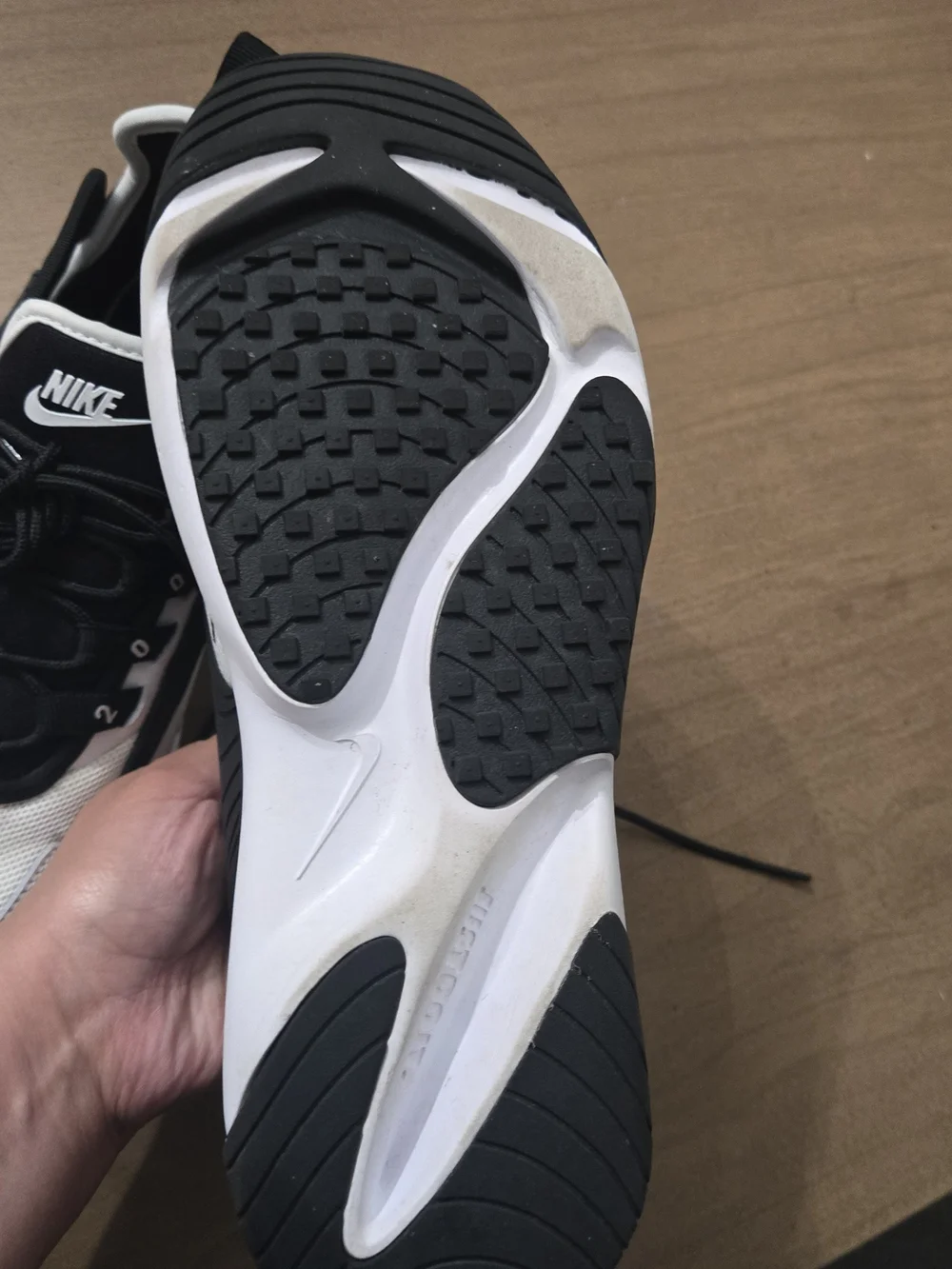 Nike Zoom Men’s Black & White Athletic Sneakers